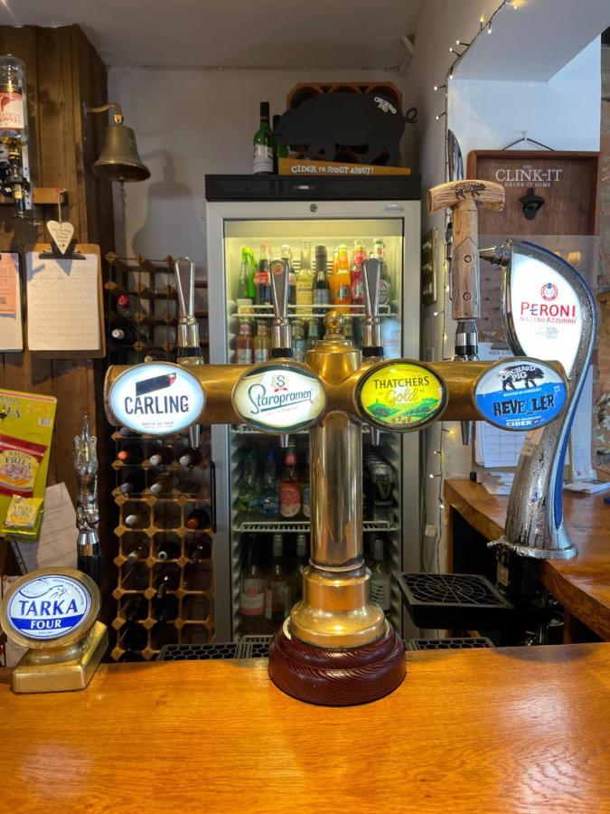 Sidbury Red Lion Inn מראה חיצוני תמונה